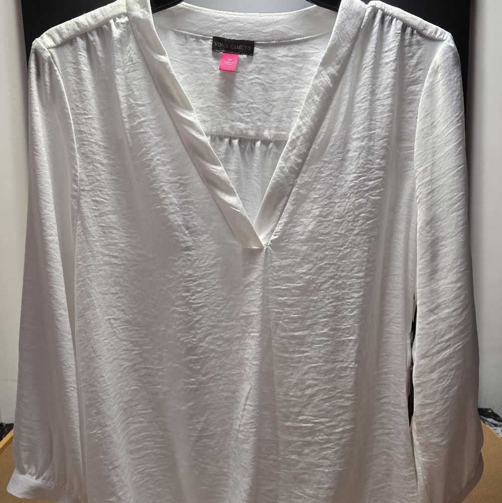 Vince Camuto White V-Neck Lightweight Long Sleeve Women's Top Med